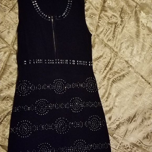 Dress - Picture 7 of 7